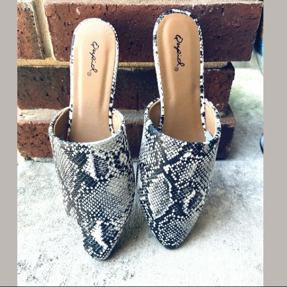 Qupid Shoes - Animal print faux snake skin mule sandals
